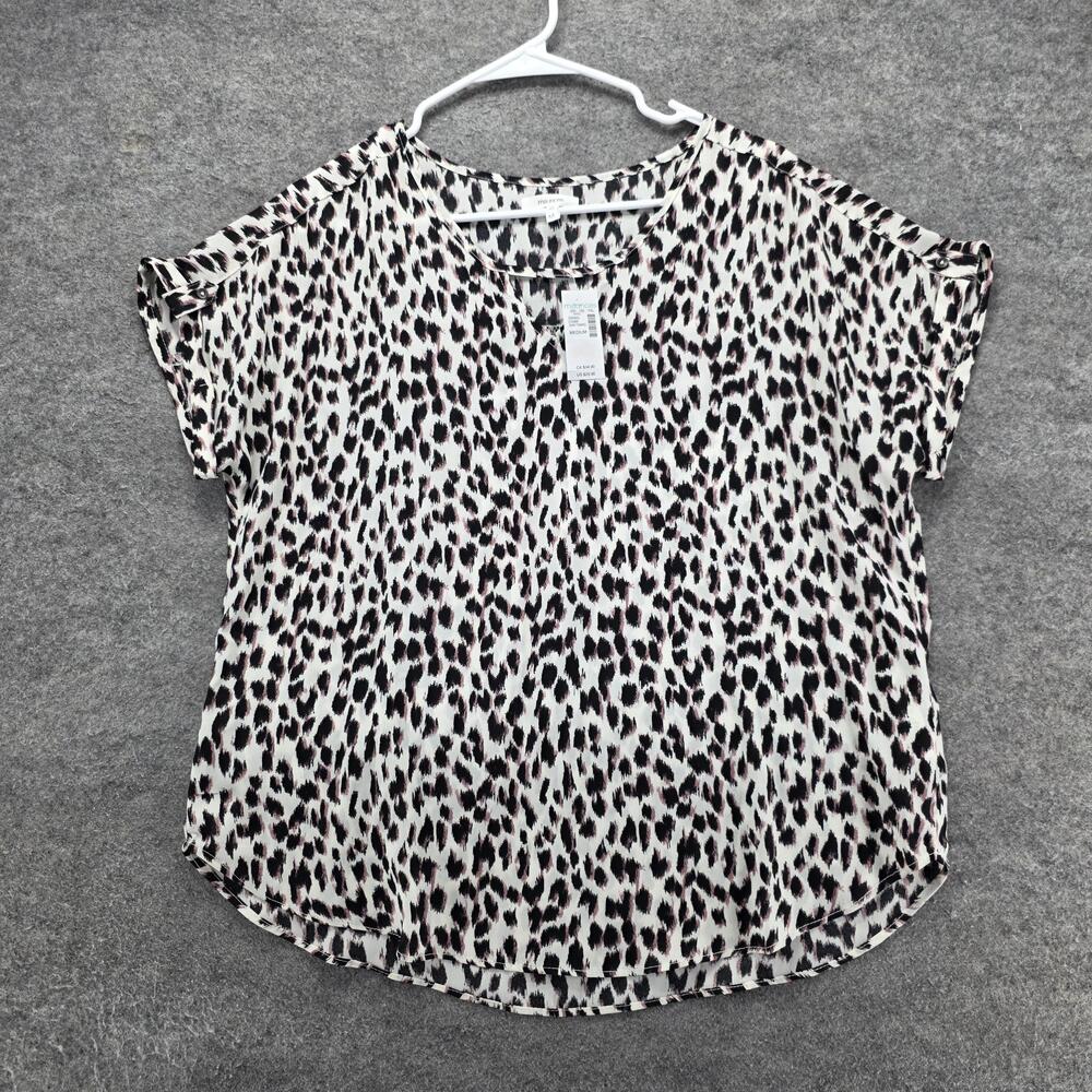 Maurices Blouse Womens M White Animal Print Short Sleeve Chiffon Relaxed Fit